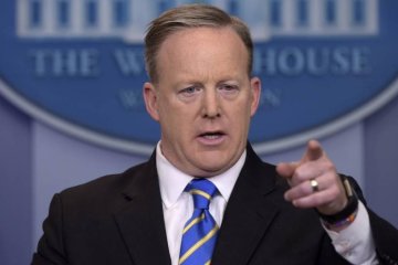 У Трампа устроили проверку телефонов подчиненных