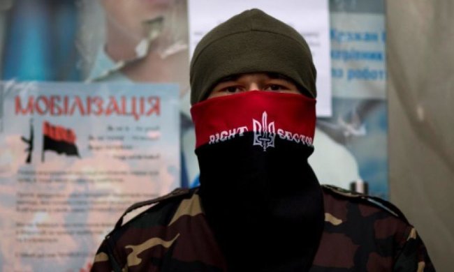 На віче "Правого сектора" прийшло всього 100 чоловік