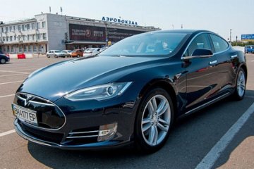 Електрокар Tesla Model S можна взяти напрокат в Одесі  (фото)