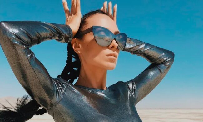 DJ NANA, instagram.com/anastasia_domination/