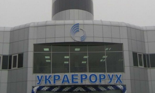 В преддверье возможной забастовки: международные авиаперевозчики заявили о финансовом беспорядке в "Украэрорух"