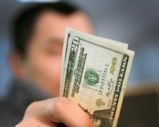 Терміново їдьте до поліції, якщо побачите таке на лобовому склі