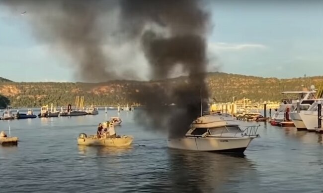 Герой на катері кинувся до палаючого човна і врятував десятки життів : "Це було найкраще, що я міг зробити"