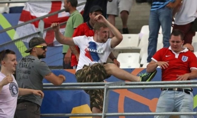Главный английский фанат требует изгнать Россию с Евро-2016
