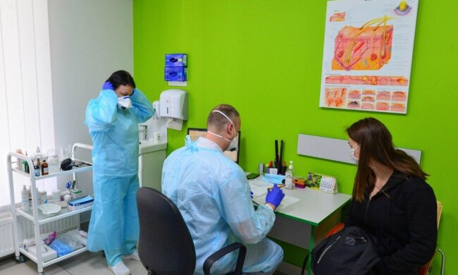 На Буковине семейные врачи будут вкалывать без выходных