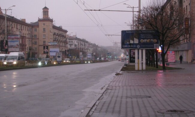 Два амбали в темному провулку: в Мелітополі життя студентки оцінили у телефон
