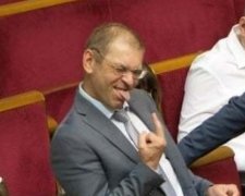 Пашинский ходит в Раду демонстрировать "факи"