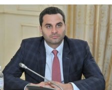 На киевских дорогах выделят еще одну полосу для пассажирского транспорта