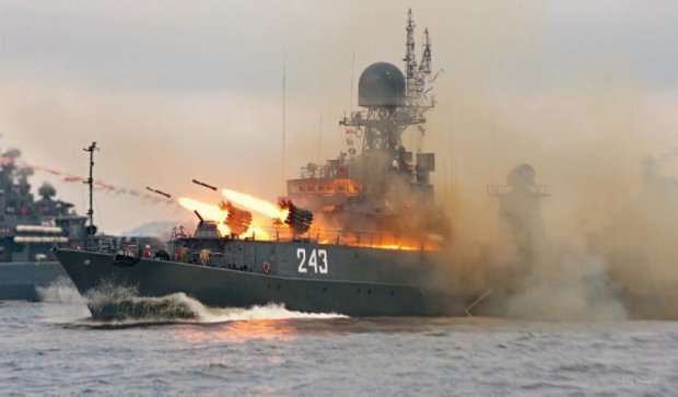 Шість військових кораблів Росії влаштували стрільбище в Середземному морі