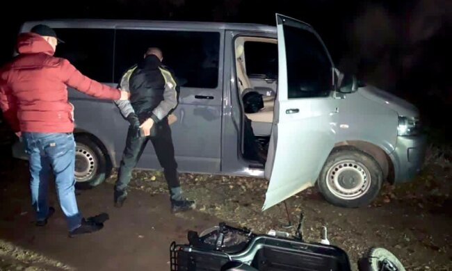 На Буковине вор обворовывал дома, пока хозяева праздновали свадьбу