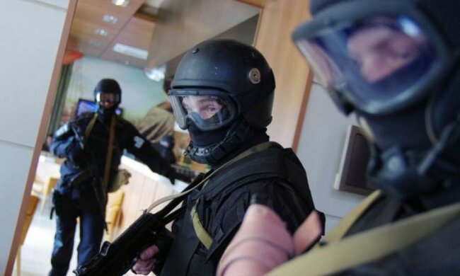 Відомий блогер звинуватив СБУ у пограбуванні під час обшуку