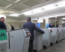 Списує більше: метро нахабно пограбувало українців