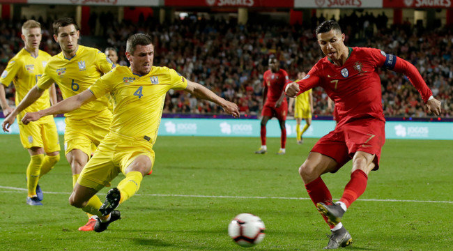 Збірна України дала потужну відсіч самому Роналду