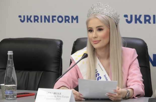 Від "Холостяка" до подіуму в Італії: скандальна Анна Гузєєва купила місце у Miss Europe Continental 2025