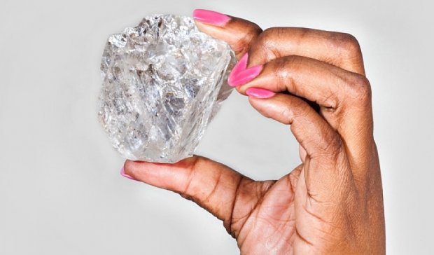  В Ботсване нашли самый крупный алмаз за 100 лет