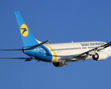 Рейси МАУ Київ-Варшава літають з відкритими ілюмінаторами (фото)