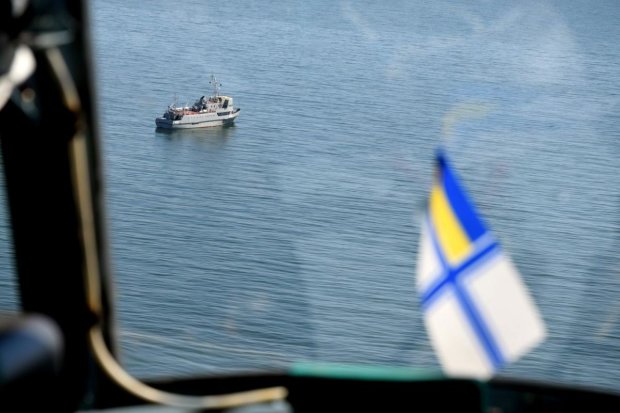 "Були інші методи": захоплений ФСБ український моряк передав записку рідним