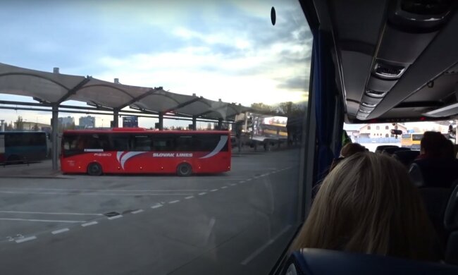 міжнародний автобус, скріншот з відео