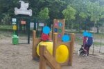 У Дніпрі діти окупували майданчик для собак, між районами розгорілася справжня війна — "Батьки, куди ви дивитеся?"