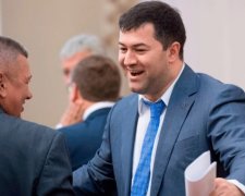 Скандальному Насірову вернули паспорти