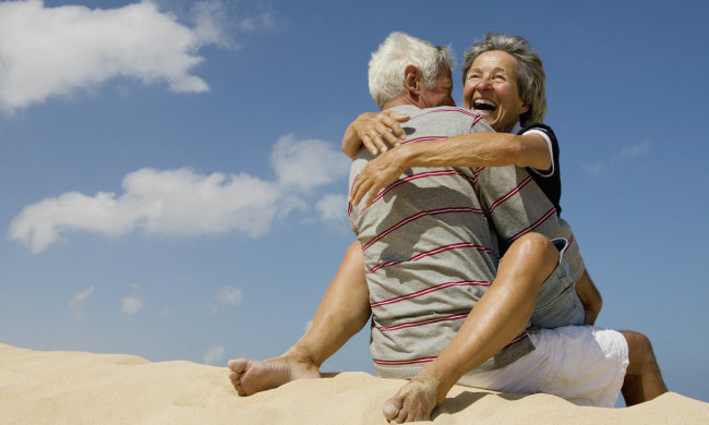 Всего два раза в месяц: раскрыт секрет счастливой старости