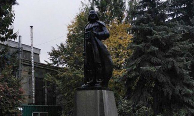 В Одесі Ленін став Дартом Вейдером (фото)
