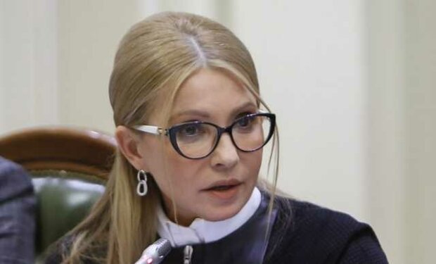 Зі свіжою пластикою? Депутат влаштував "фейс-контроль" Тимошенко, таємна переписка
