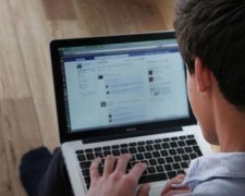 Facebook и Instagram оказались недоступны по всему миру