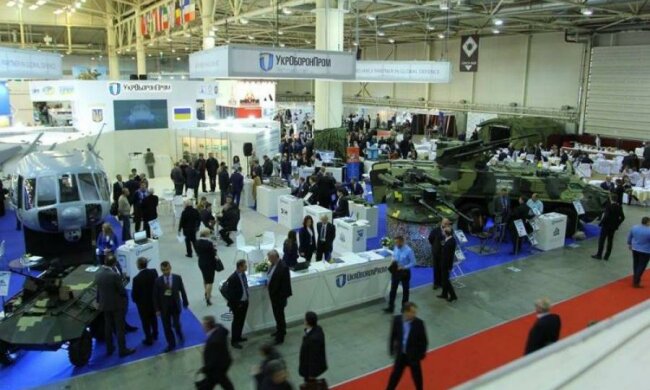 Жадібність Кабміну поставить армію на коліна
