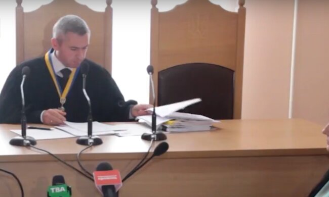 В Черновцах убитую горем вдову чуть не выгнали из дома ушлые родственники - вспомнили об отце после смерти