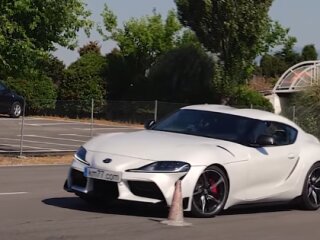 2020 Toyota Supra, скриншот