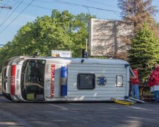 В Днепре протаранили авто скорой с беременной 