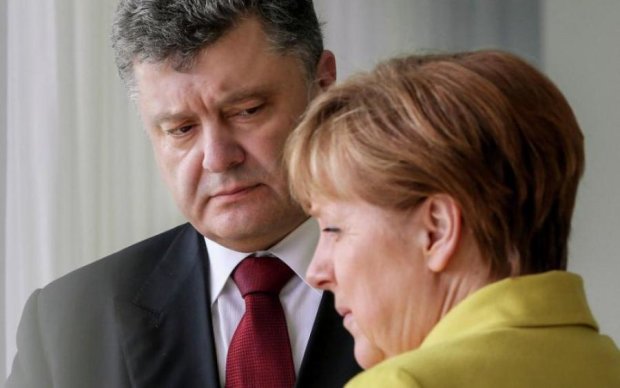 Меркель проговорилася Порошенку, про що домовилась з Путіним