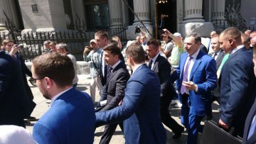 У Зеленського відреагували на "відставку": "Дотепний жарт"