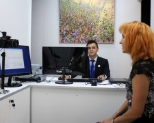 Стало відомо, коли почнуть видавати закордонні паспорти
