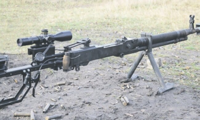 Волонтери кулемет переробили на гвинтівку-трансформер