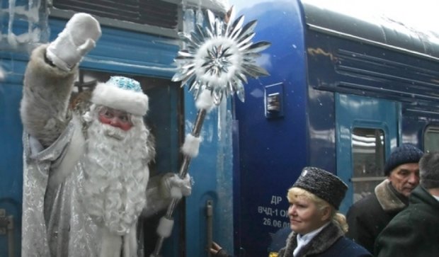 Вместо проводника Дед Мороз: сюрприз от "Укрзализныци"