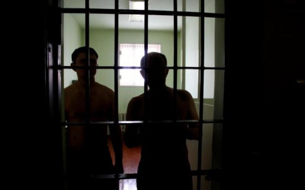Украинцев предупредили: опаснейший преступник сбежал из тюрьмы