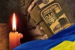 Прикарпатці на колінах зустріли тіло героя, який загинув на Донбасі: "Йому було всього 27"