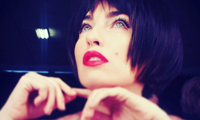 Виктория Булитко из "Дизель шоу" размечталась о Зеленском: "А пришел, конечно, Сморыгин"