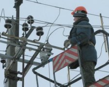 Двое суток будут возобновлять поставки электричества на полуостров