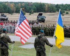 Американські й  українські вояки  відвідають матч "Динамо"-"Карпати"