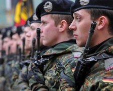 Точка G: военным в Гамбурге запретили носить форму