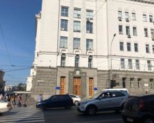 Стрельба в Харькове: врачи рассказали о состоянии охранника