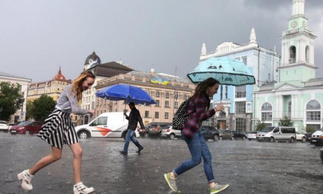 Погода на 15 мая: небо обрушит на украинцев всю ярость