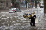 Лютая стихия разнесла десятки домов на Одесчине, люди рыдают на руинах: кадры из самого ада