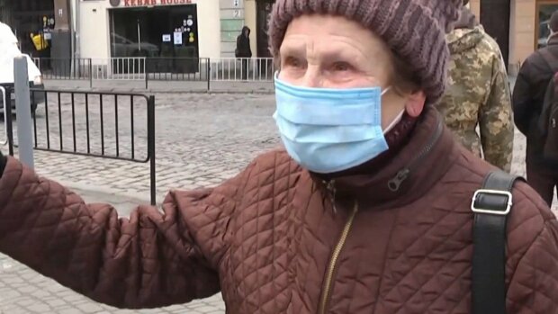 Львів'яни отримують пенсії з надбавками, яких кіт наплакав