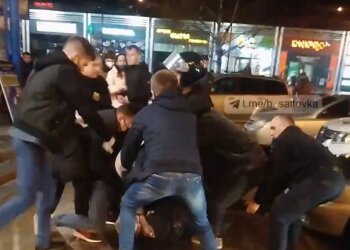 драка / скриншот из видео