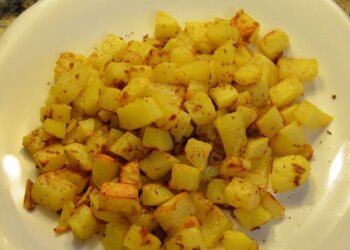 Картофельный кубики, кадр из видео