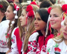 День вишиванки 2018: яскраві фото з мегамаршів по всій Україні